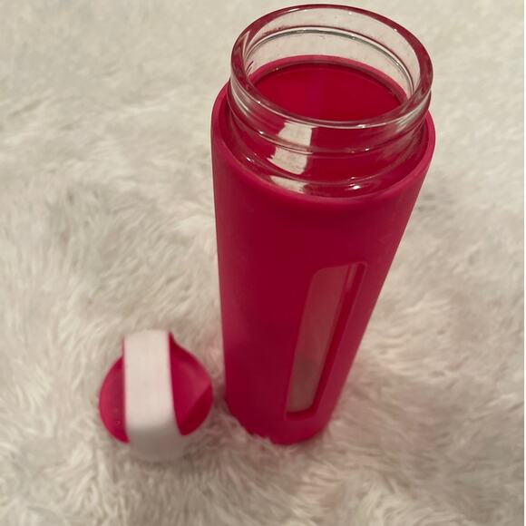 Adidas Glass Water Bottle 16 oz gently used - Picture 3 of 5